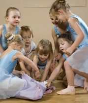 preschool ballet dancers