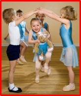 Melody Bear and baby ballet dancers